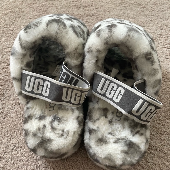UGG Women’s Fluff Yeah Slide - Picture 2 of 5